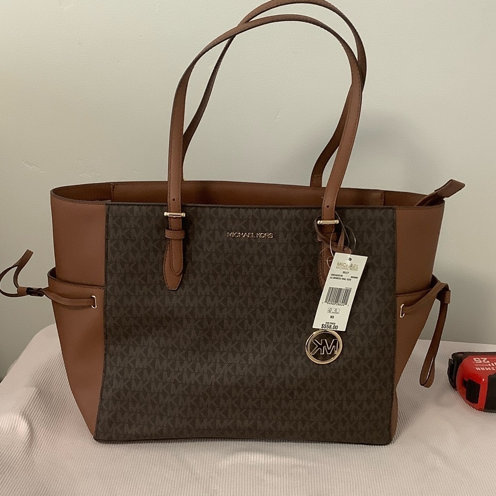 Michael Kors Gilly Large Tote